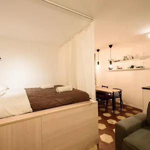 Hébergement de vacances Vico Santa Luciella 20, Naples